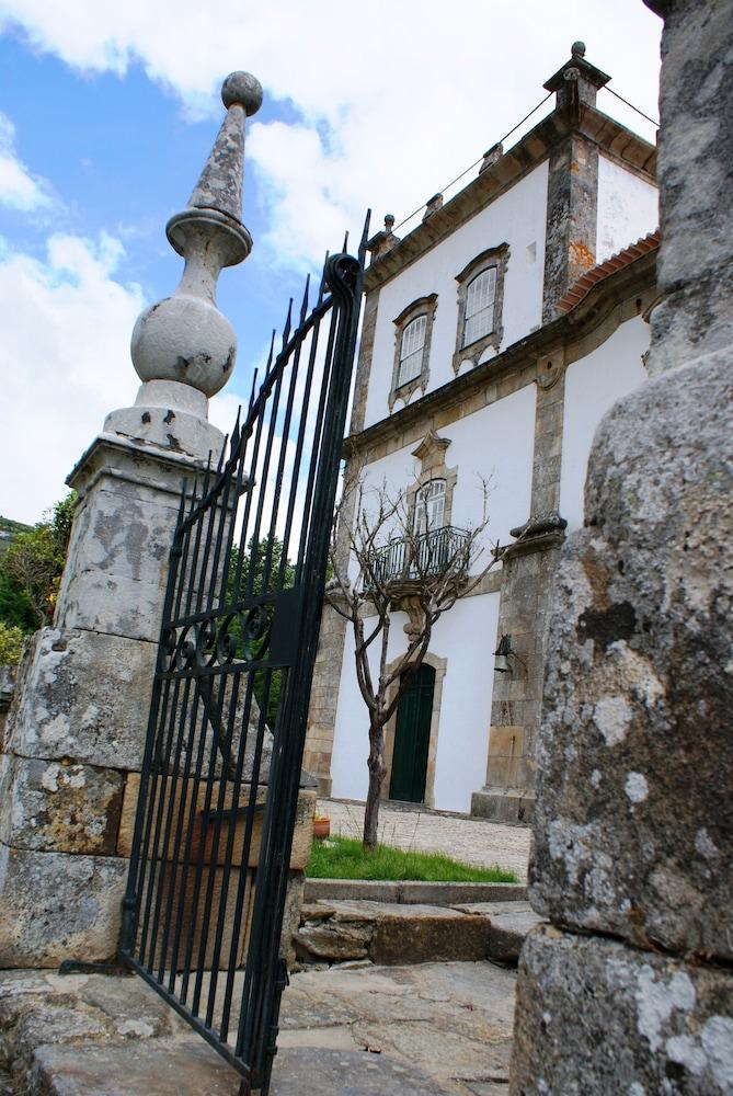 Casa Das Torres De Oliveira Mesao Frio Luaran gambar